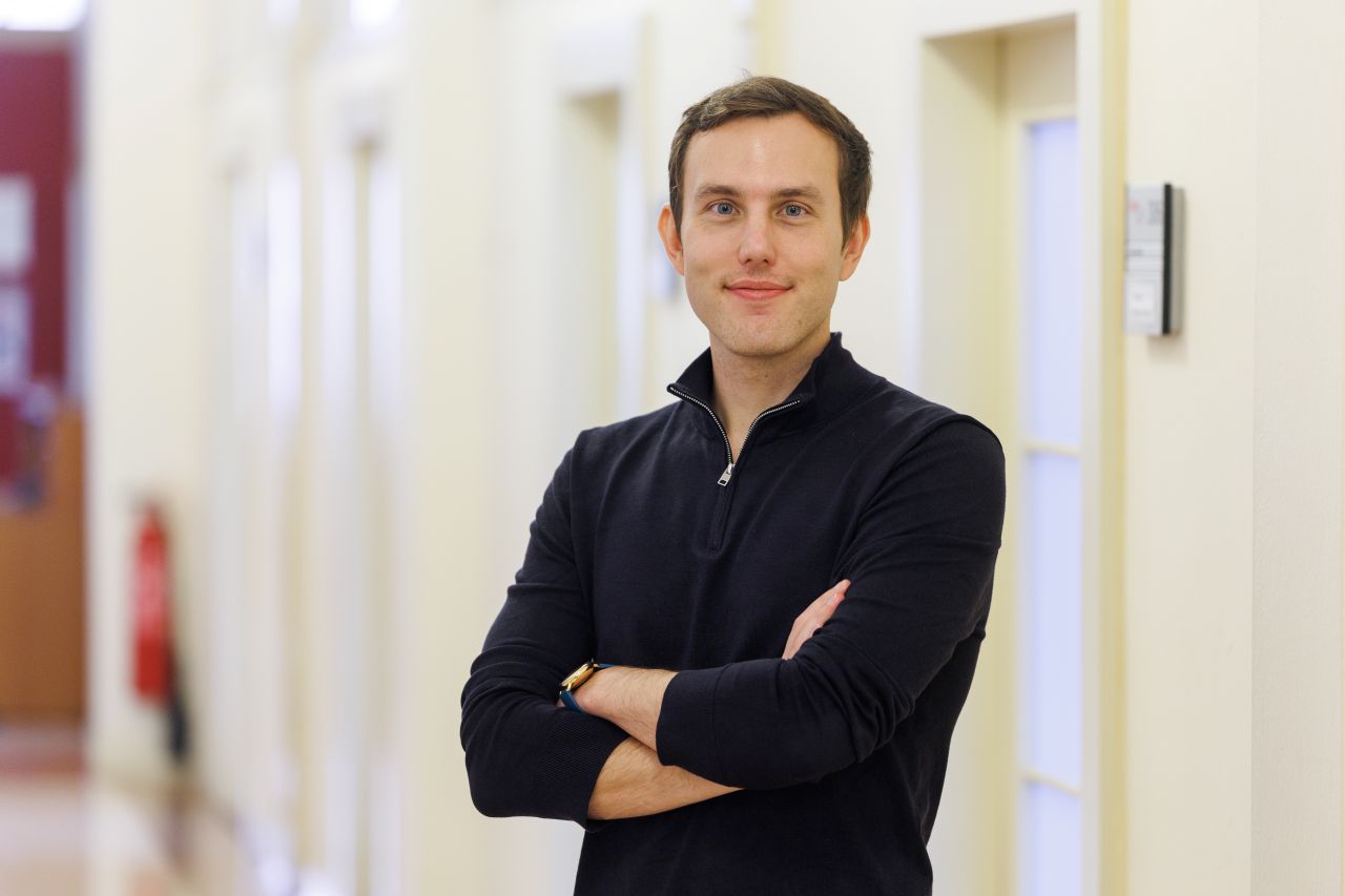 alexander hansak 5